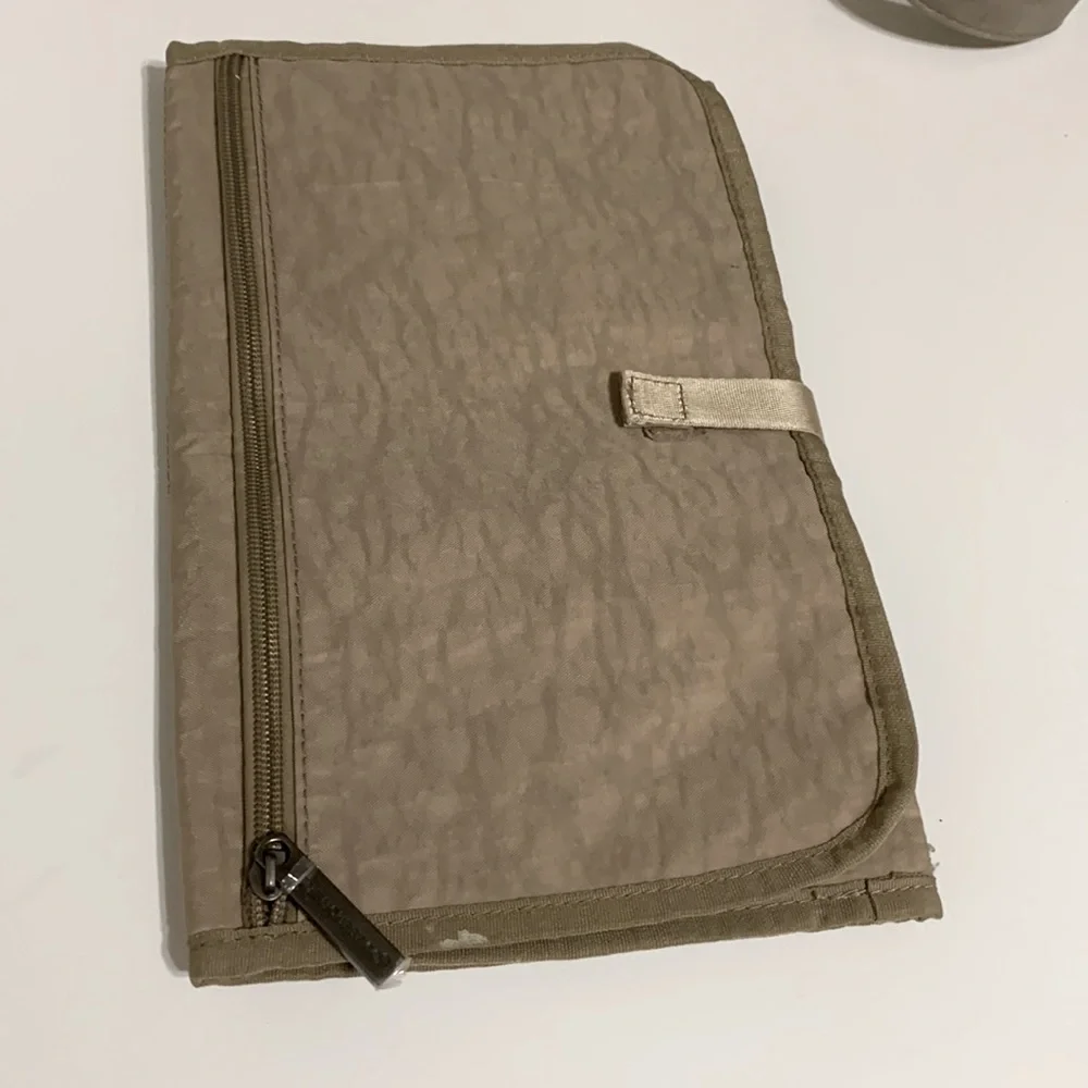 The Honest Company Luxe Vegan Everything Diaper Bag Faux Leather